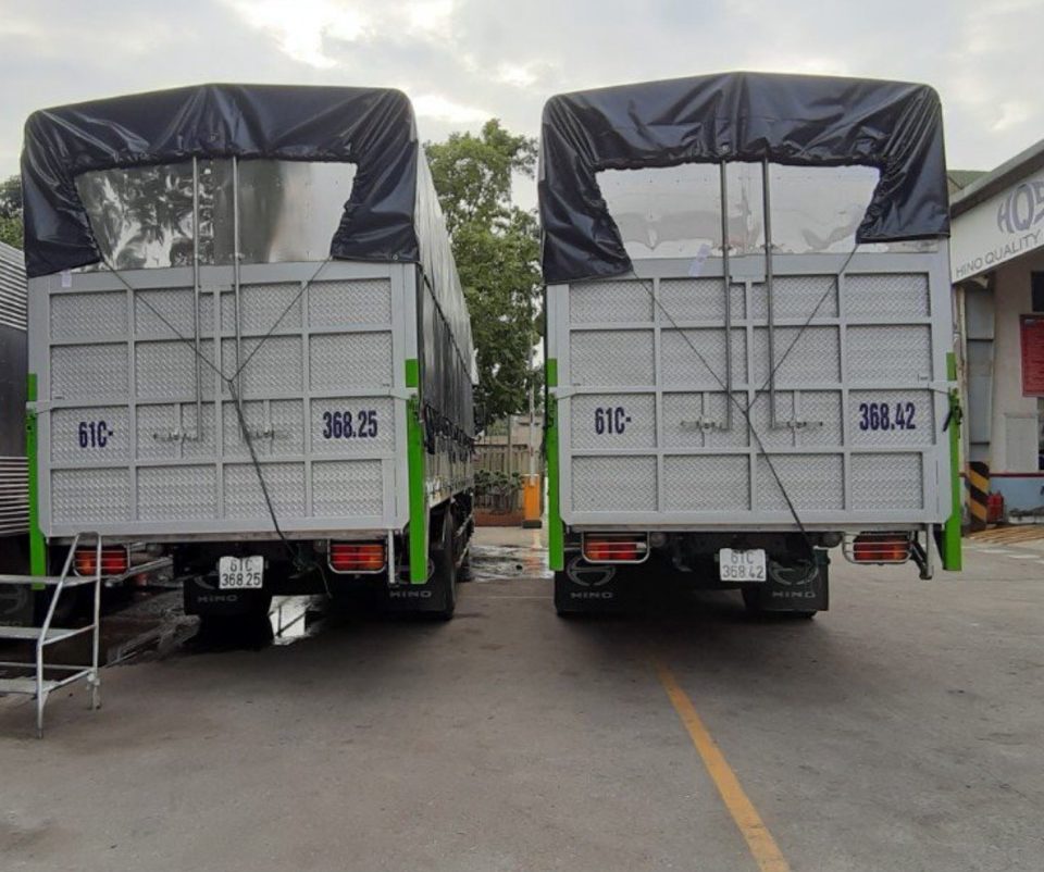 thùng bạt bửng nâng đã hoàn thành tại cơ sở đóng thùng xe tải Việt Hàn