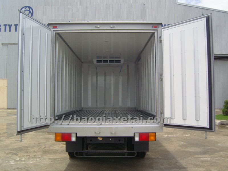 Xe tải Hyundai Mighty HD700 thùng đông lạnh