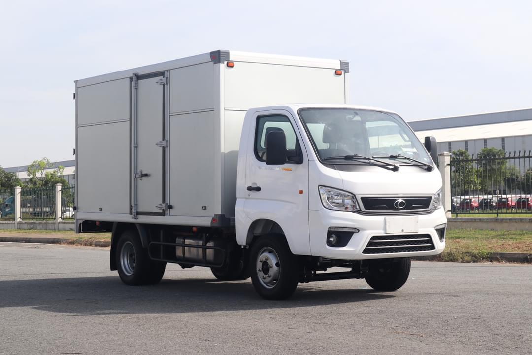 Xe tải Thaco TF2800 thùng kín