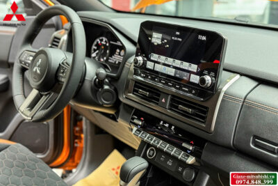 XE BÁN TẢI MITSUBISHI TRITON 2024