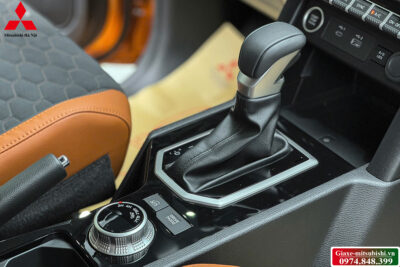 XE BÁN TẢI MITSUBISHI TRITON 2024