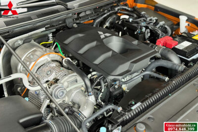 XE BÁN TẢI MITSUBISHI TRITON 2024