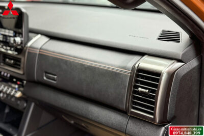 XE BÁN TẢI MITSUBISHI TRITON 2024